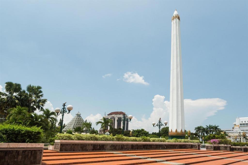 Grand Sumatera Hotel Surabaja Zewnętrze zdjęcie