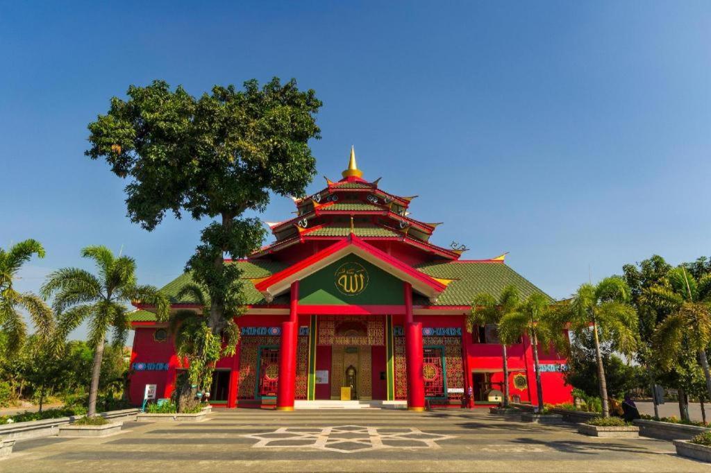 Grand Sumatera Hotel Surabaja Zewnętrze zdjęcie