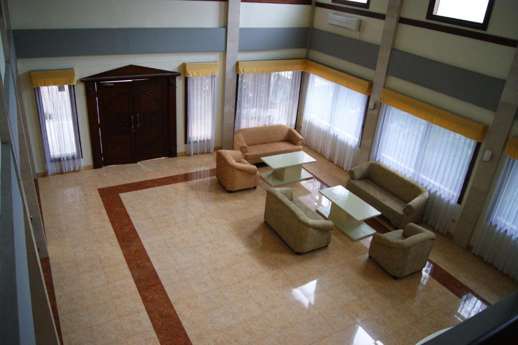 Grand Sumatera Hotel Surabaja Zewnętrze zdjęcie