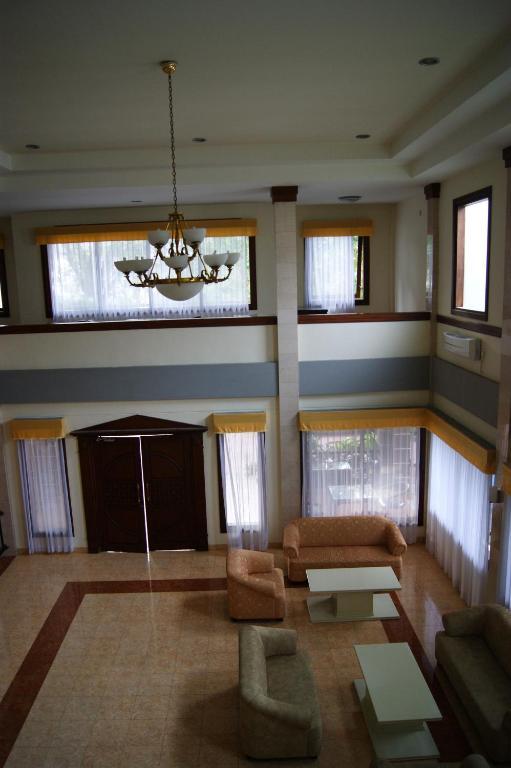 Grand Sumatera Hotel Surabaja Zewnętrze zdjęcie